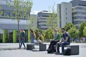 15-06-2015_Draussen_Universitat_Bielefeld_(1001)