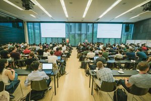 Students_talk_DLRL_Summer_School_2018_-_News_-.width-800