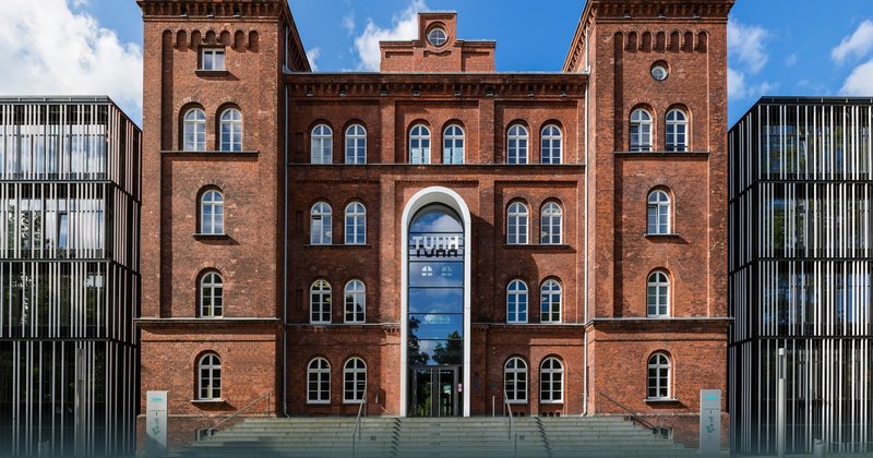 TUHH_Mainbuilding2_1440