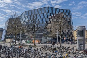 Uni_Bibliothek_(Freiburg)_jm33894
