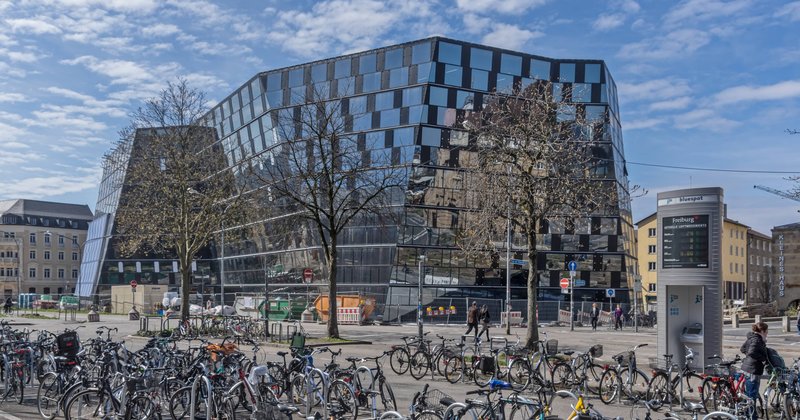 Uni_Bibliothek_(Freiburg)_jm33894