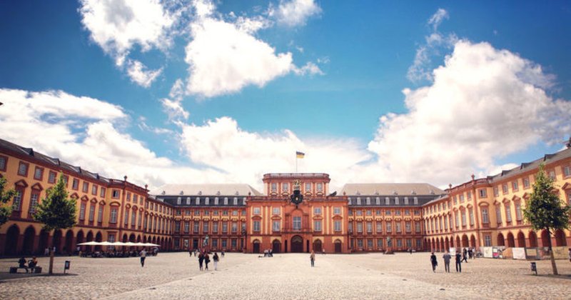 csm_Schloss_Uni_Mannheim_4b37c808e3_2022-03-28-103416